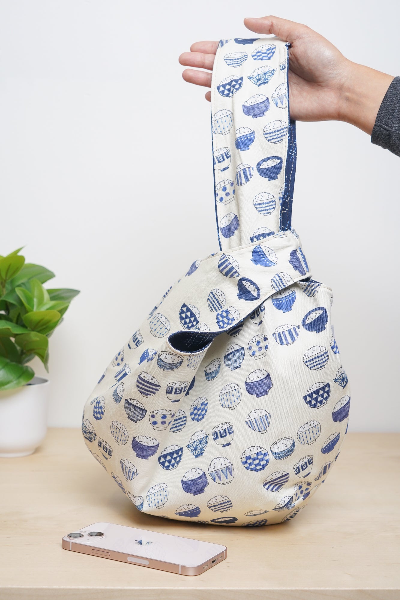 Japanese Knot Bag - Rice Bowls (Blue)