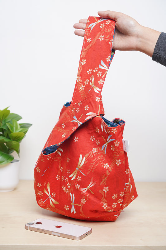 Japanese Knot Bag - Dragonflies (Red/Blue)