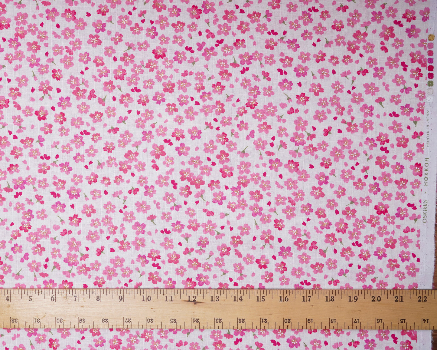 Sakura Scatter Pink on white - Cotton Dobby Fabric - Hokkoh