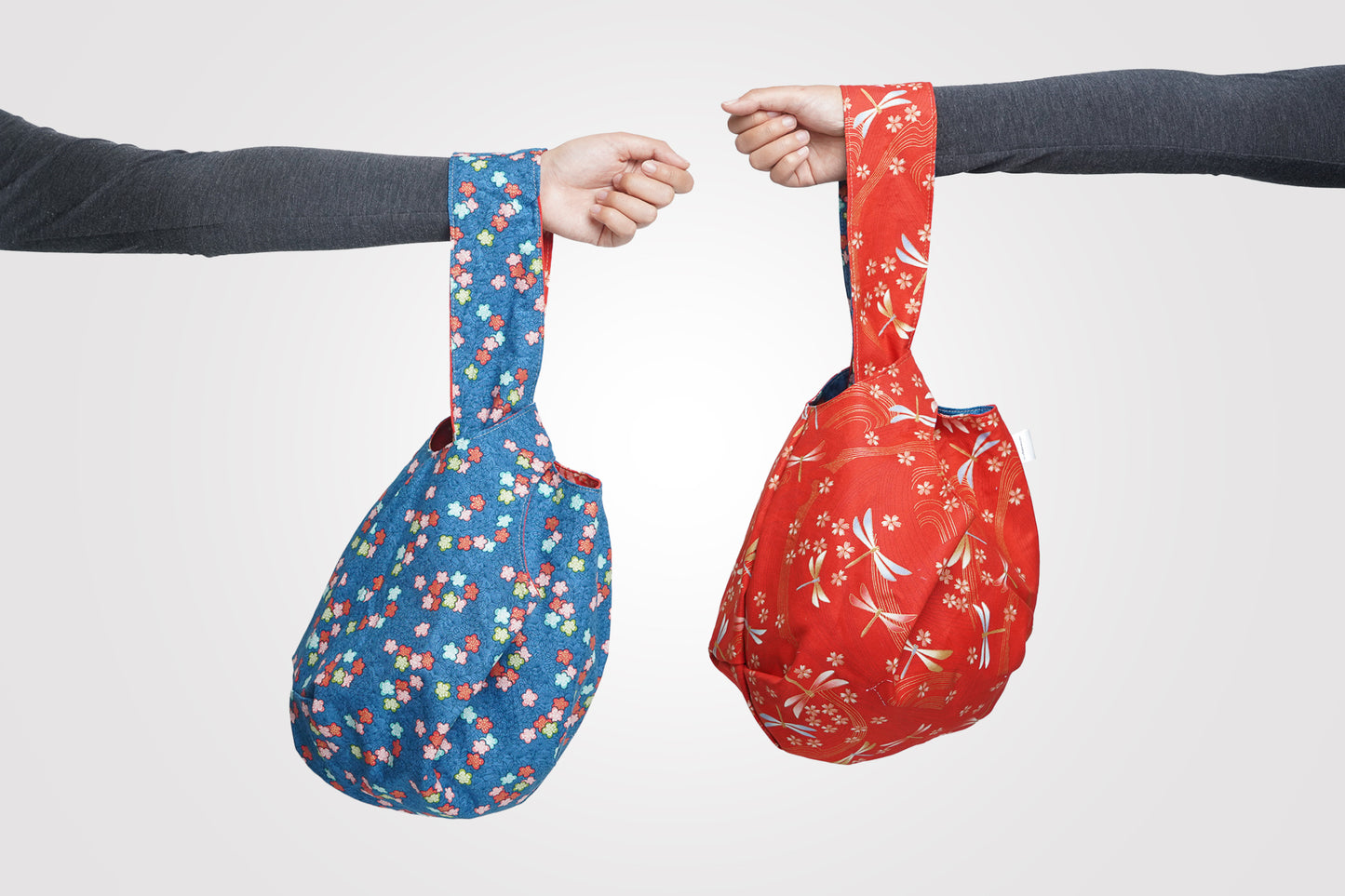 Japanese Knot Bag - Dragonflies (Red/Blue)